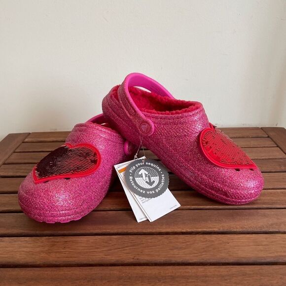 NWT Crocs Classic Lined Valentine’s Day 2023 Clog Women Size 8 (208385-6EN) - Picture 4 of 10